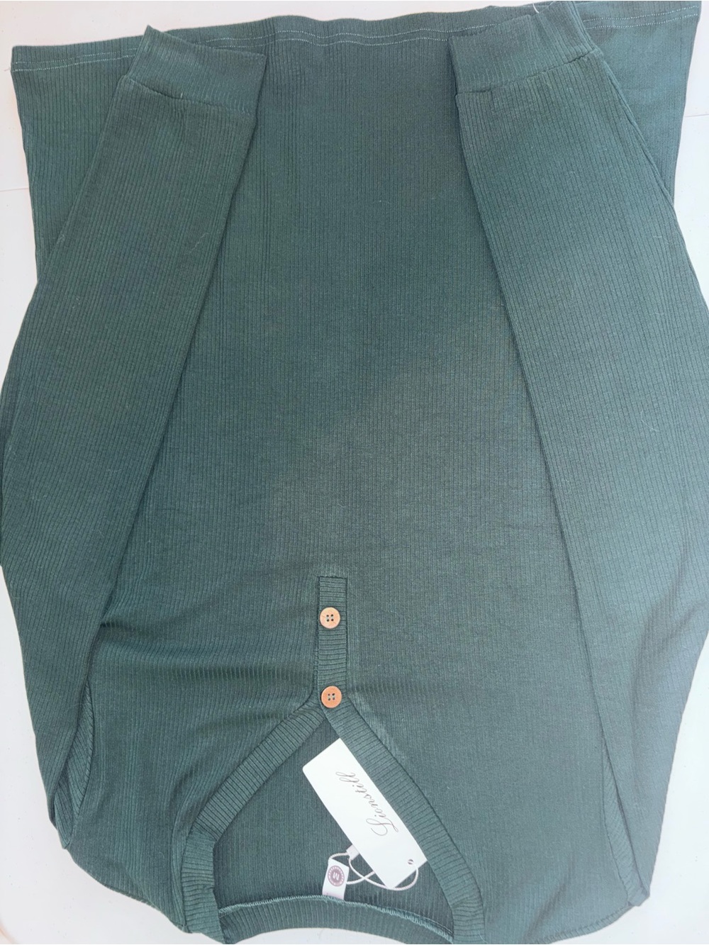 Ribbed V-Neck Women’s Top in Deep Green